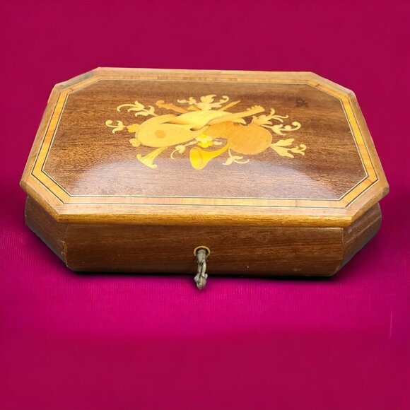 A.Gargiulo & Fannuzzy Sorrento Jewelry Music Box Wood Inlay Guitar ITALY - Picture 2 of 12